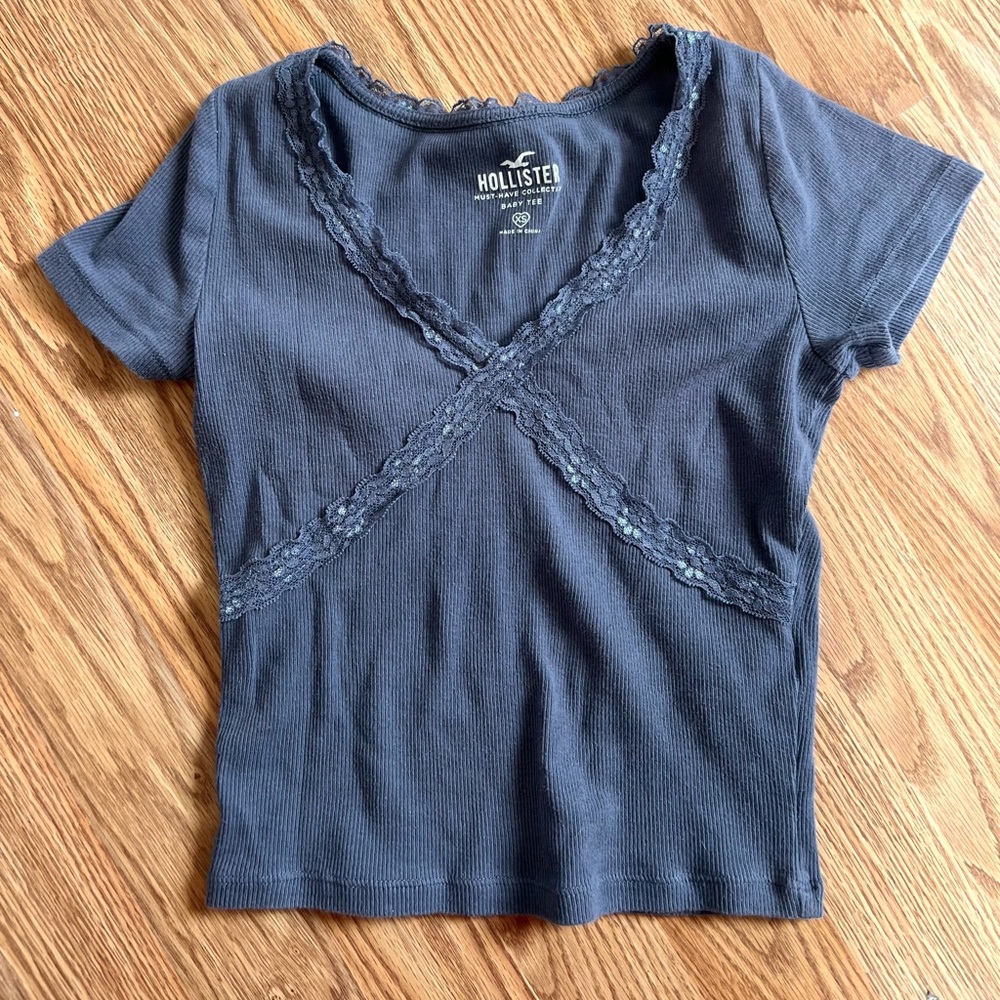 Hollister Navy Lace-Trim Cross V-Neck Short Sleeve Tee